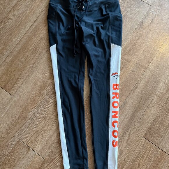 Wear By Erin Andrews Pants - Women's WEAR by Erin Andrews Black Denver Broncos Leggings